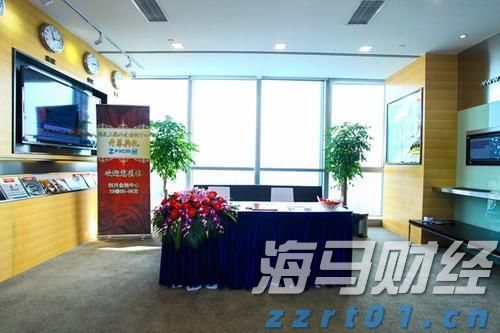 Canalys：2025年第二季度全球智能手机出货量微降至2.889亿部